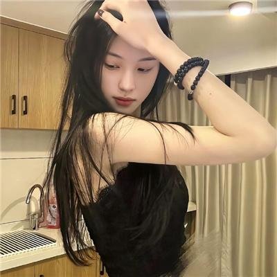赤裸并存在著海报